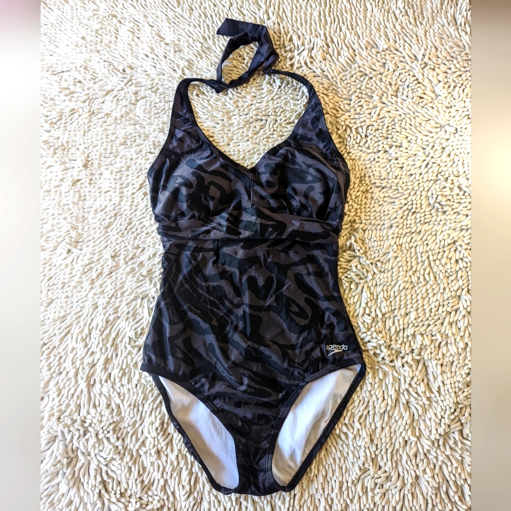 Speedo black & grey print swimsuit- size 8